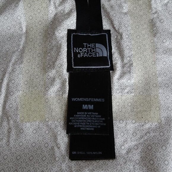 The North Face Women HyVent 2.5L Jacket Size M - Picture 10 of 14